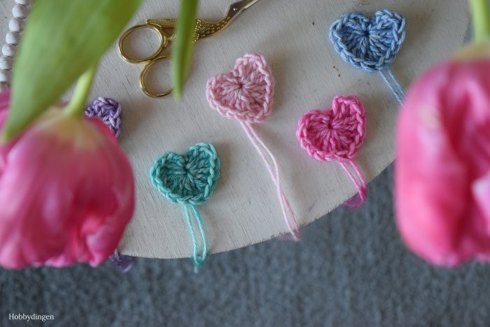 Free Crochet Pattern Hearts for Valentine's Day - Hobbydingen.com