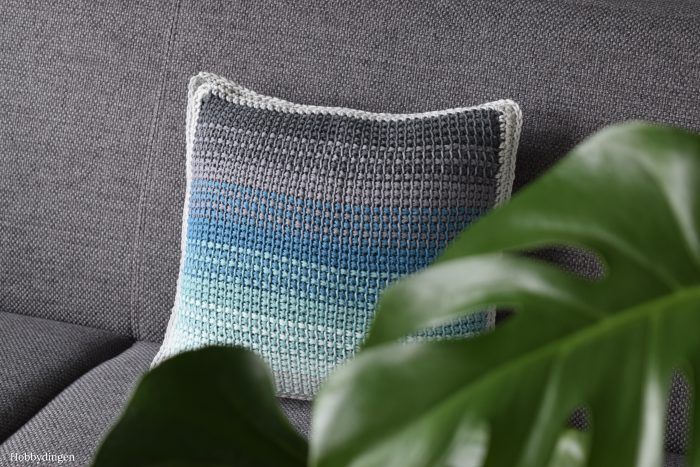 New Design: The Ombre Pillow //Tunisian Crochet Project - Hobbydingen.com