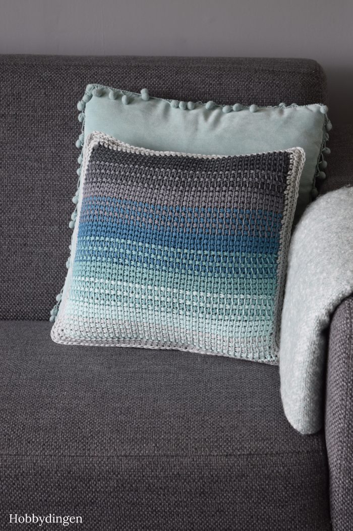 New Design: The Ombre Pillow //Tunisian Crochet Project - Hobbydingen.com