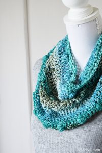 Crochet Pattern: Shades of Blue Cowl - Hobbydingen.com