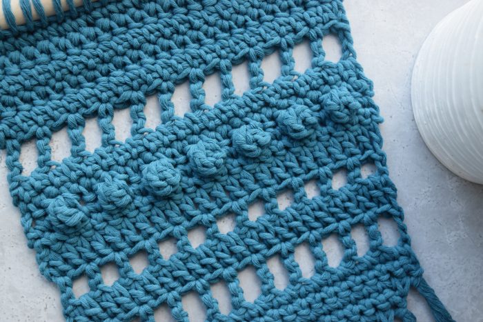 Free Crochet Pattern Blue Wall Hanging - Hobbydingen.com