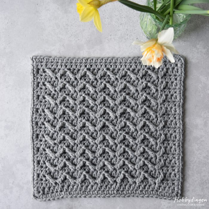 Crochet Pattern March Square Year of Squares Crochet Along. Make a blanket with 12 crocheted squares - Hobbydingen.com