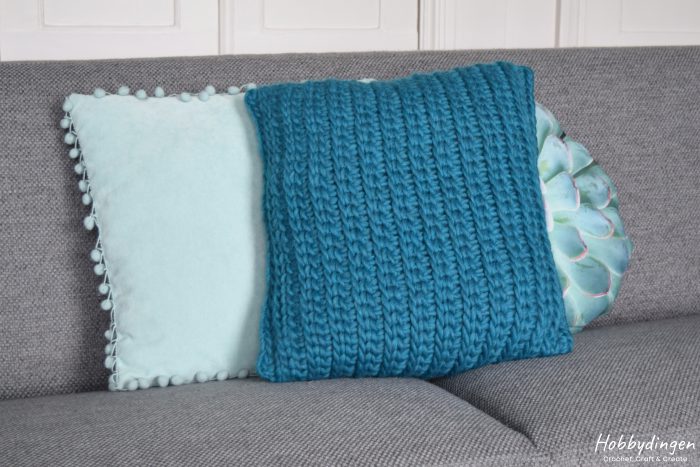 Tunisian Crochet Pattern Pillow 'Love Wool' - Hobbydingen.com
