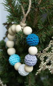 Haakpatroon Kerstboomhangers Aan de Haak 29 - Hobbydingen.com