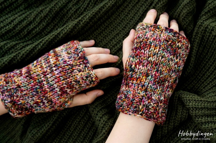 Tunisian Crochet Pattern Colors of Autumn Wrist Warmers - Hobbydingen.com